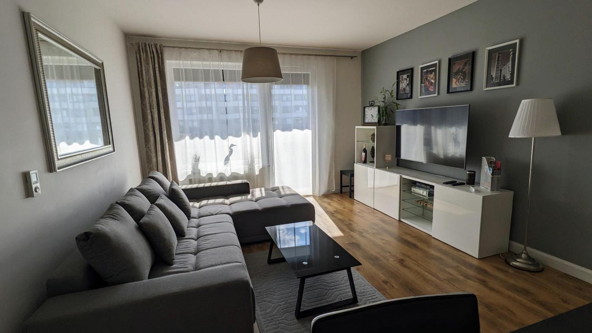 E1 Luxury Oldtown Apt - 2X Parking, Foodstore, Pcscreen, Netflix, Unlimited Music, Crib, Babychair, Fastwifi, Aircon Koszyce Zewnętrze zdjęcie